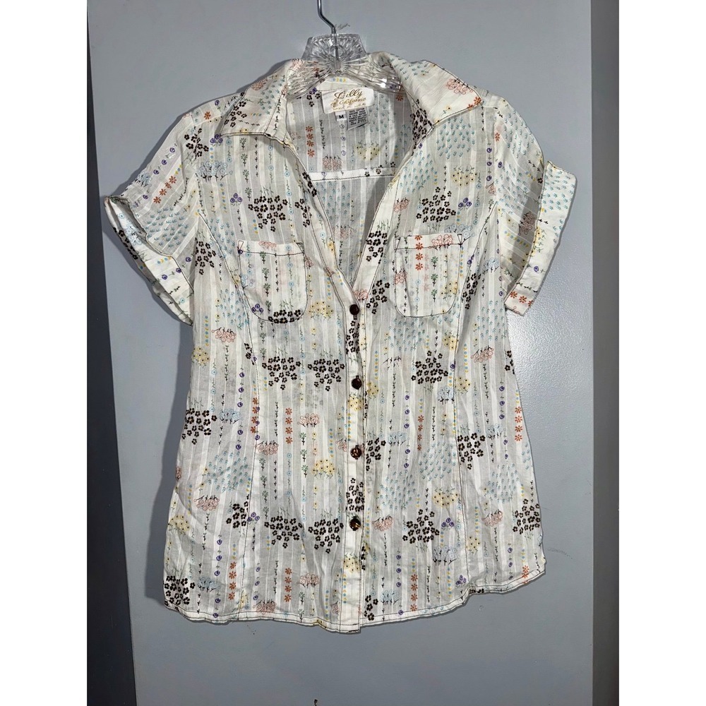 Lilly of California y2k style retro floral fabric  button up sort sleeve top med